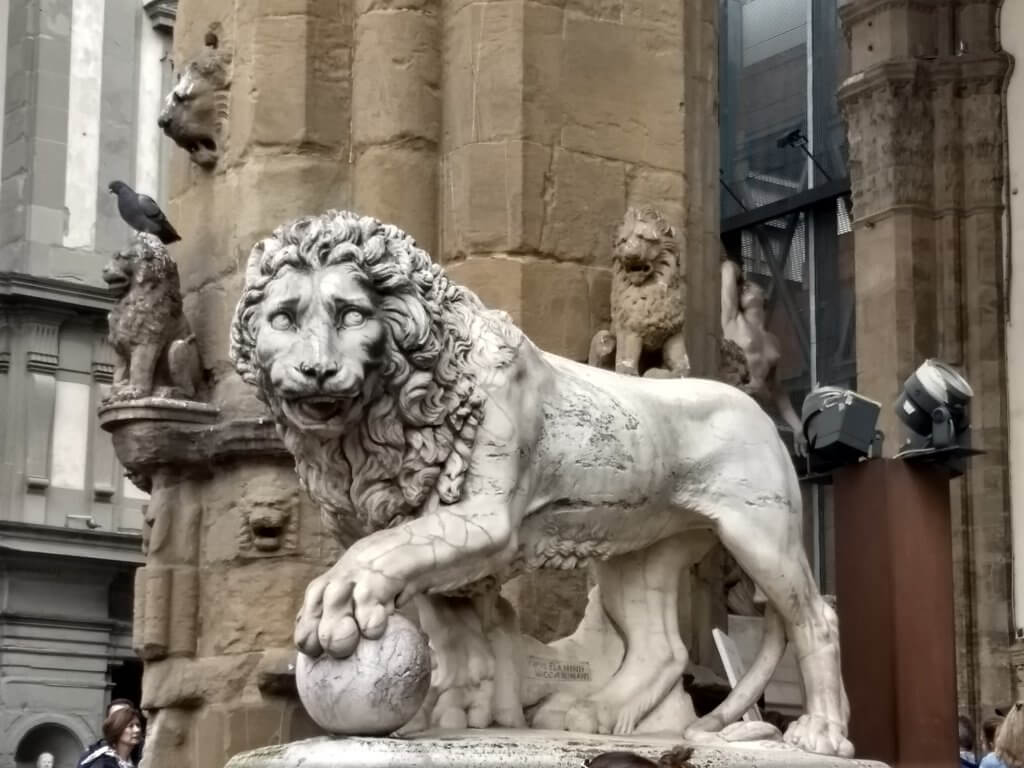 3 days in Florence, Loggia dei Lanzi Medici lion