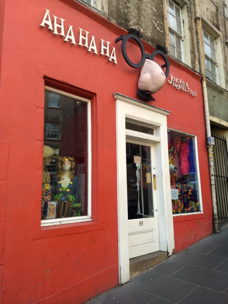 Diagon Alley joke shop, 3 days in Edinburgh with kids