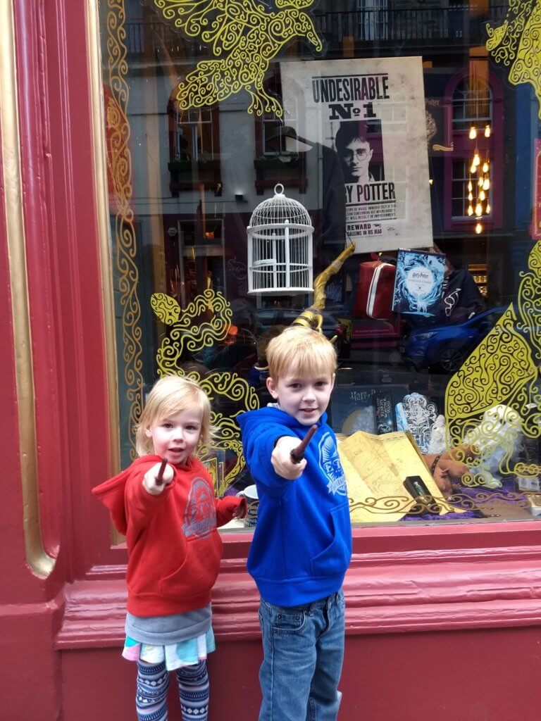 Wands in Diagon Alley, 3 days in Edinburgh with kids