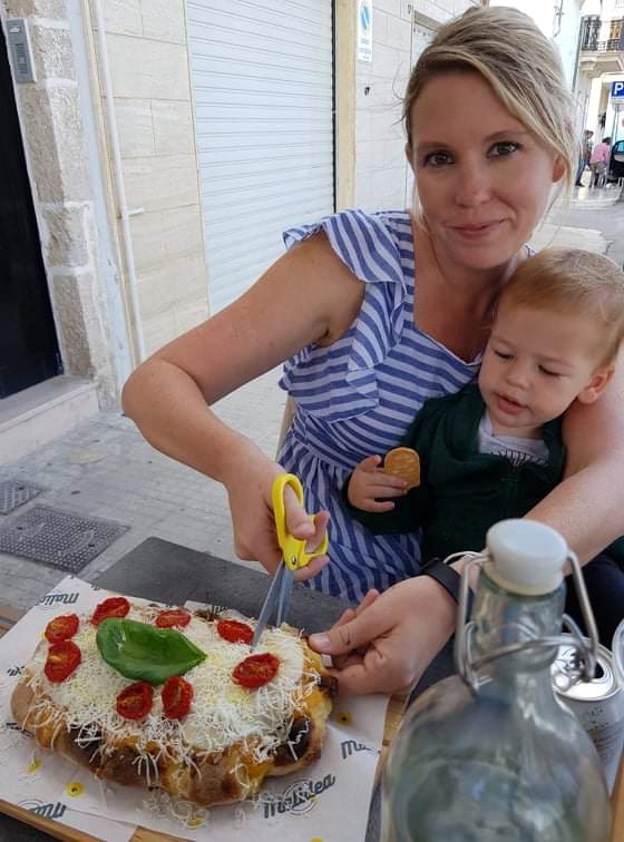 Pinsa at Malidea in Polignano a Mare, 4 days in Puglia with kids